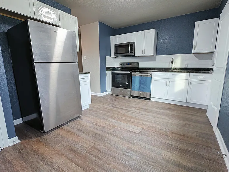 5802 Magnes Ln — Photo 7