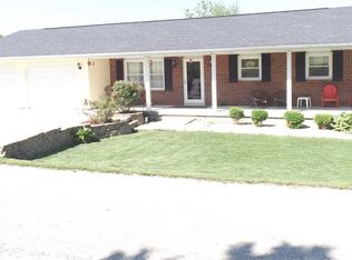 225 Cobb Ln, Springville, IN 47462