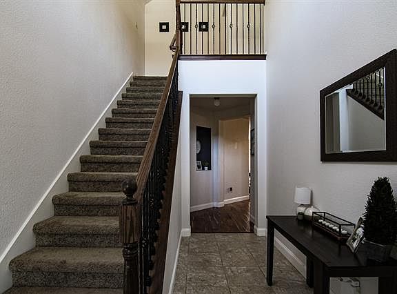 4th image of 220 Black Bear Dr
