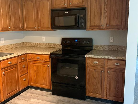 More pics of kitchen