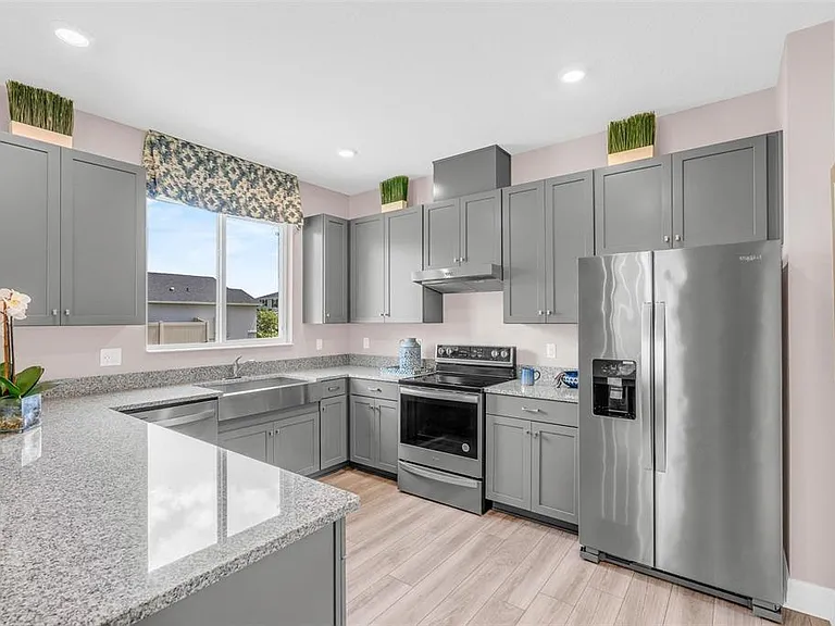 2729 Sanctuary Dr — Photo 8