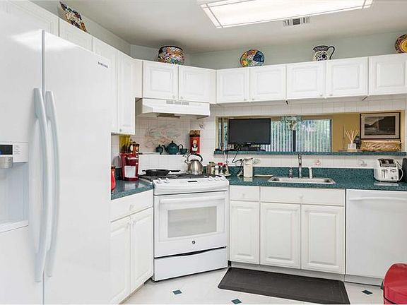4th image of 729 Woodland Estates Dr