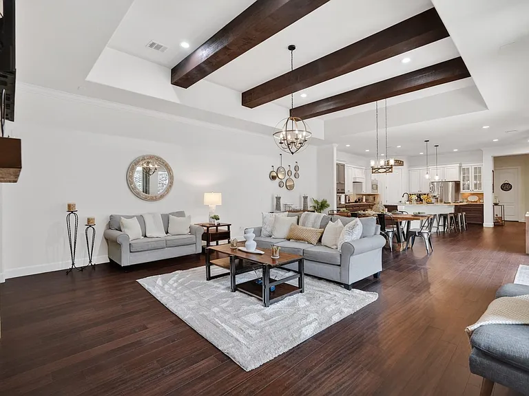 18 Sundown Ridge Pl — Photo 4