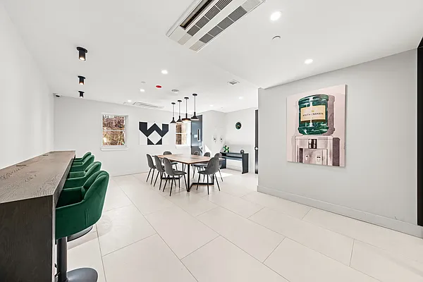 Rented by Nooklyn NYC LLC | media 11