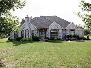 10430 Ashford Ln, Owasso, OK 74055