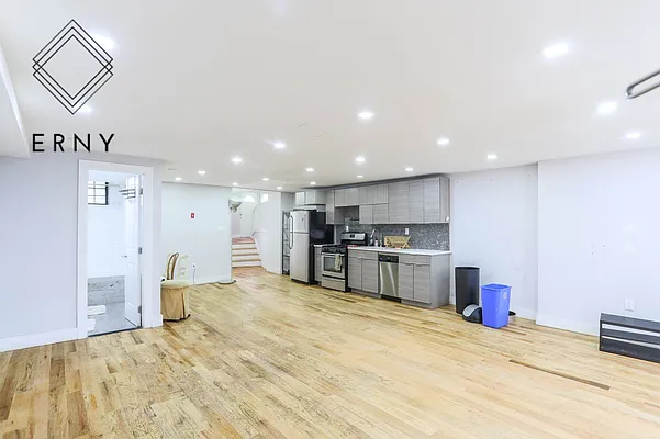 Rented by ERNY LLC | media 1