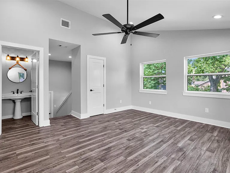 101 April Point Pl — Photo 22