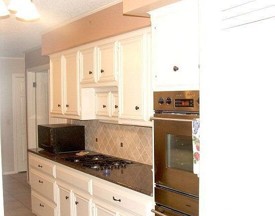 4th image of 4808 Whisperwood Blvd