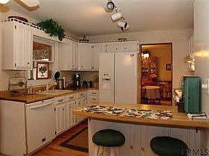3rd image of 15 Barkwood Ln