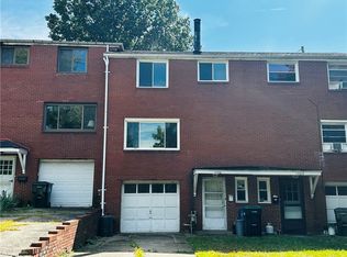 1506 Dunluce Dr, Pittsburgh, PA 15227