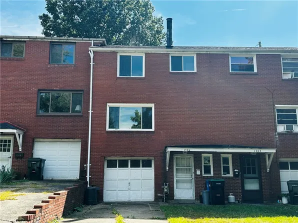 1506 Dunluce Dr, Pittsburgh, PA 15227