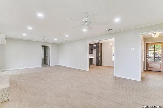 3 bed, 2.0 bath, 1612 sqft, $1,975 — Photo 4