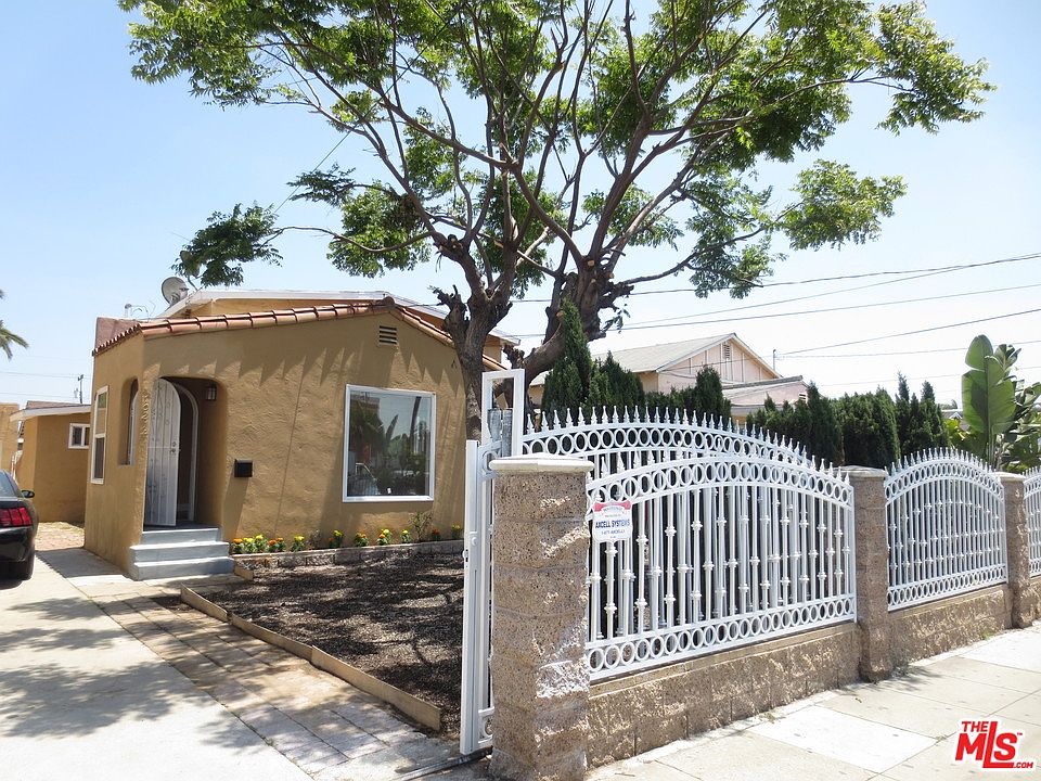 1st image of 10214 S Inglewood Ave