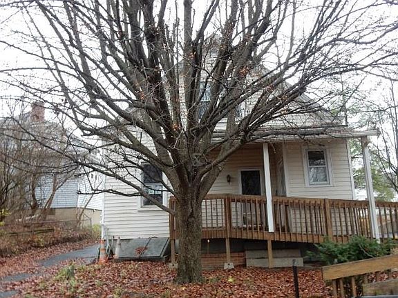 2nd image of 823 W Seymour Ave