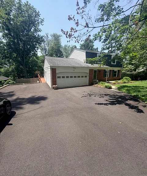 238 Pond Dr — Photo 3