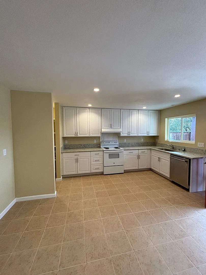 691 Welburn Avenue B — Photo 2
