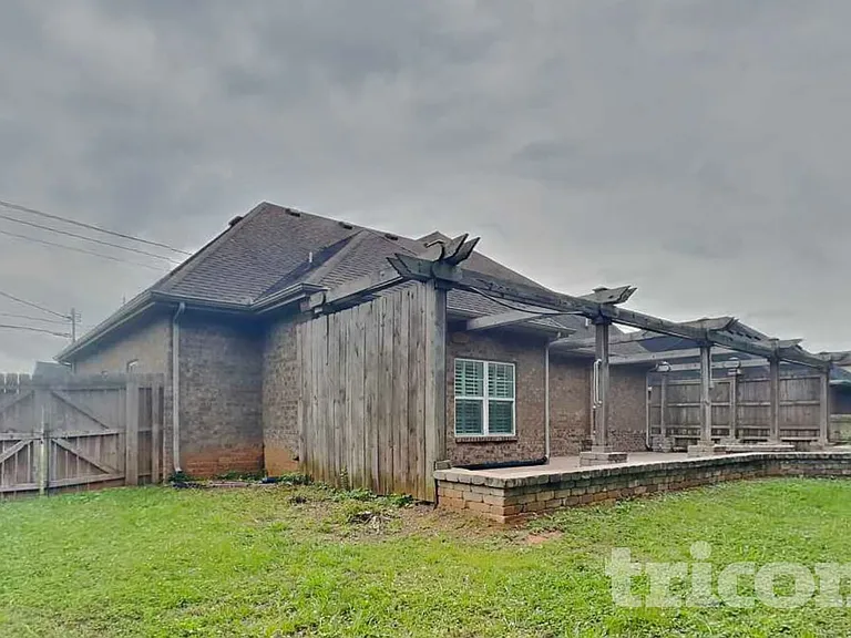8820 Cole St — Photo 15
