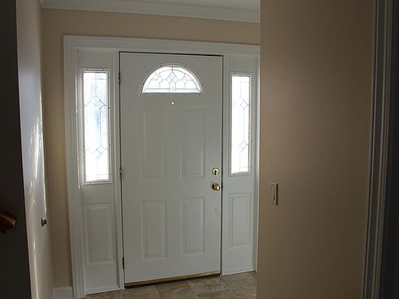 Entry way with full coat closet
