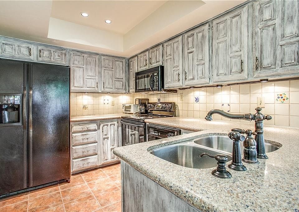 1st image of 821 Dublin Dr APT 261