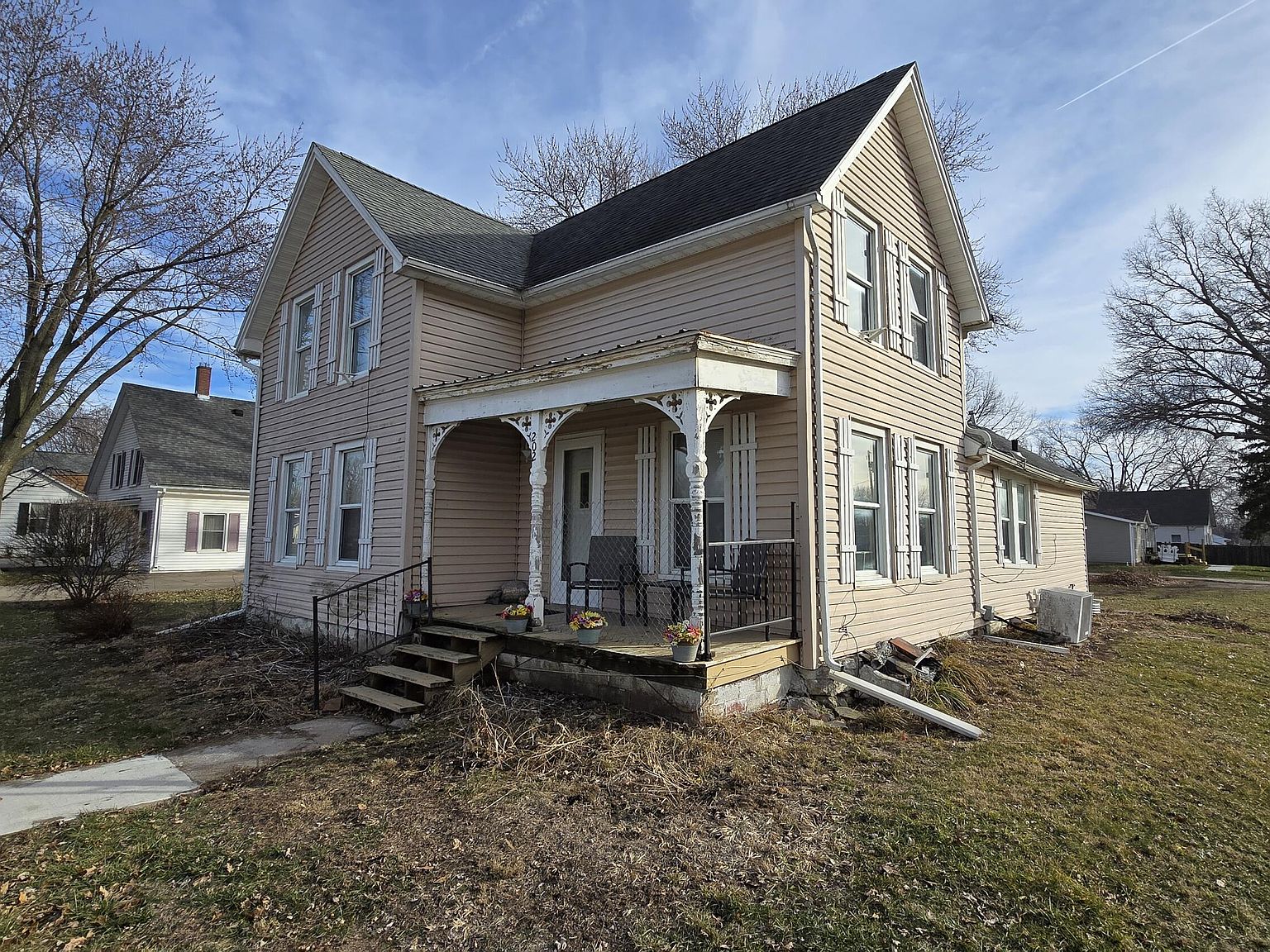 202 E 3rd St, Wilton, IA 52778 | Zillow