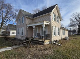 202 E 3rd St, Wilton, IA 52778