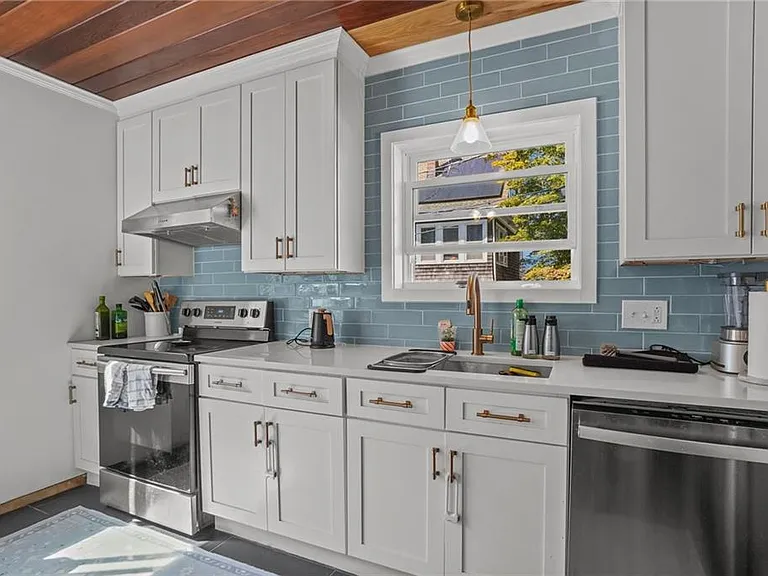 2 Channing Pl — Photo 11