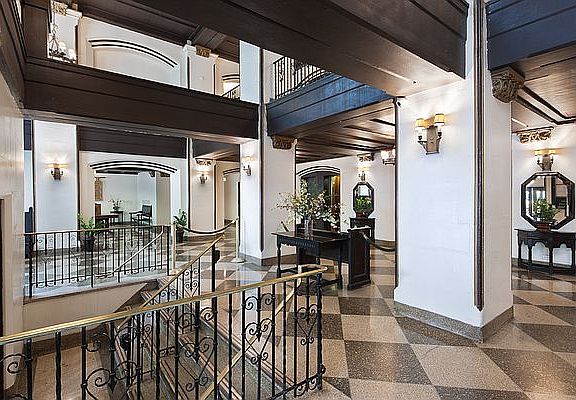 5th image of 320 E 42nd St APT 1607