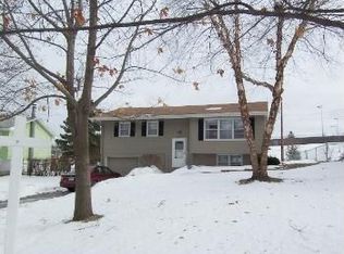 6729 N 75th St, Omaha, NE 68122