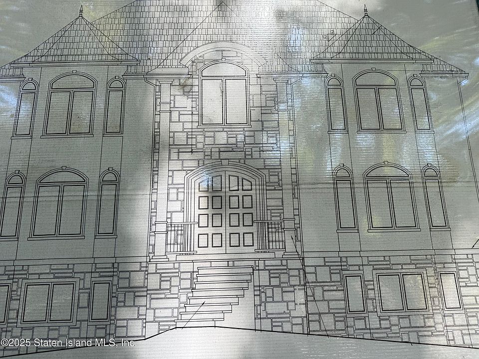 2nd image of 47 Longfellow Ave