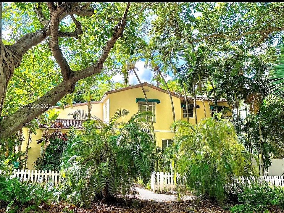 1st image of 3644 SW 3rd Ave