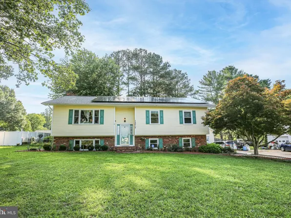 12012 Grantwood Dr, Fredericksburg, VA 22407
