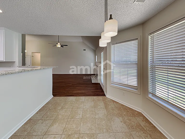 361 Whitney Ln — Photo 5