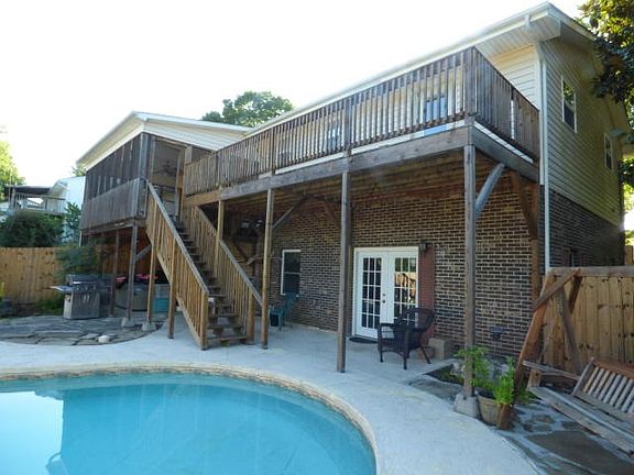 5th image of 3036 Meadowview Dr