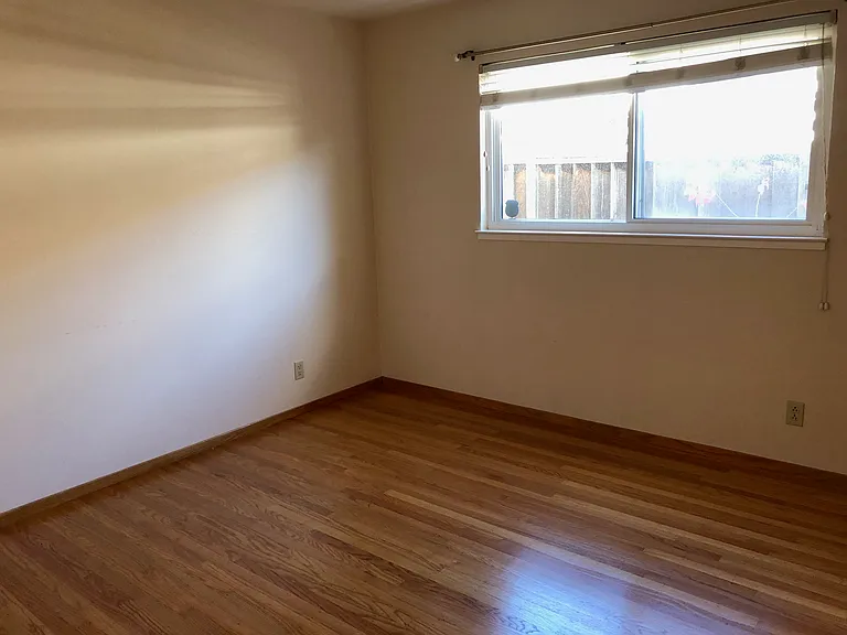 5702 Croydon Ave — Photo 10