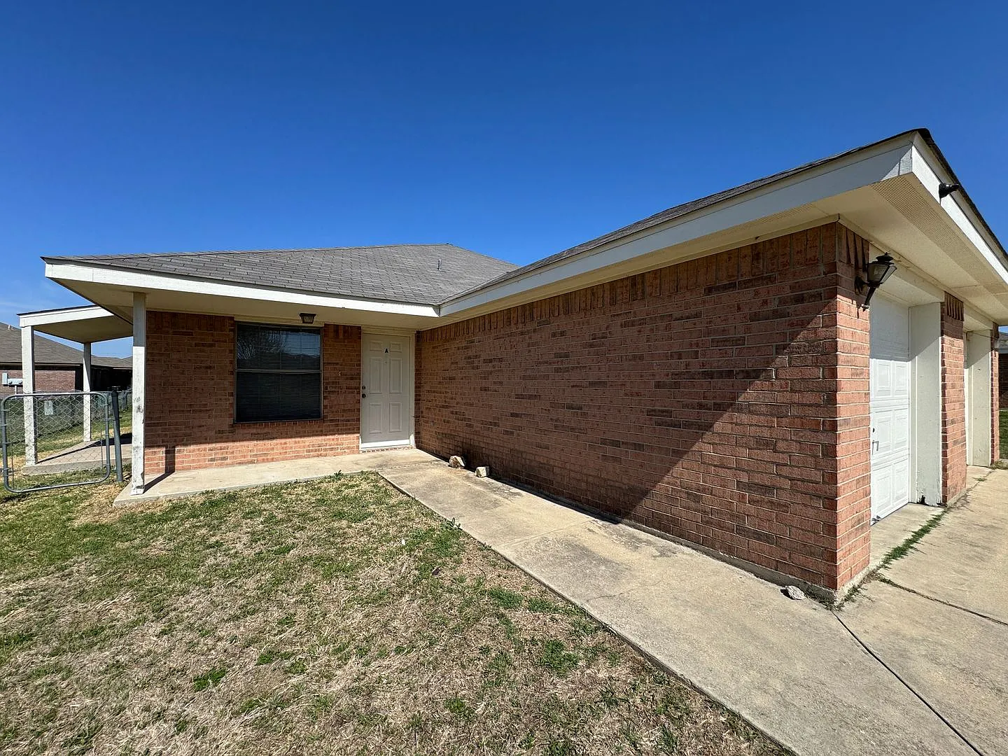 2801 Alma Dr — Photo 1