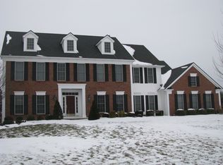 5 Lusk Farm Cir, Pittsford, NY 14534