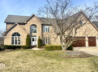 6144 Willowood Ln, Willowbrook, IL
