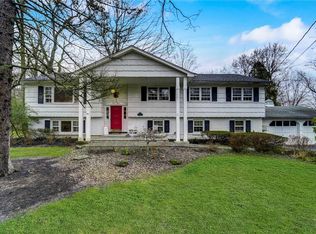 84 Old Pascack Rd, Pearl River, NY 10965