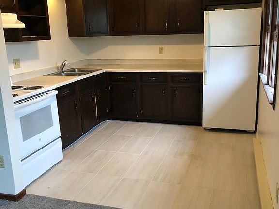 5th image of 3620 W 73rd Ct #A