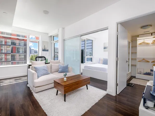 161 E 1st Ave #607, Vancouver, BC V6A 0G1