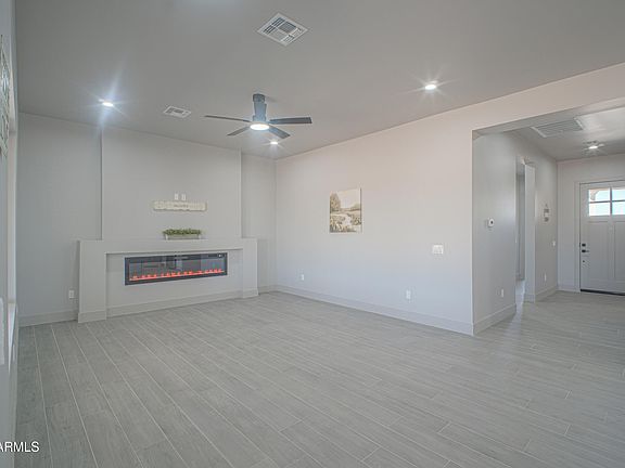 3rd image of 40461 W ROBLES Road