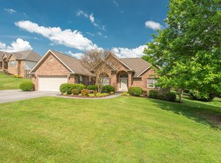 7406 Deer Lodge Ln, Corryton, TN 37721