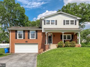 435 Quaker Dr, York, PA 17402