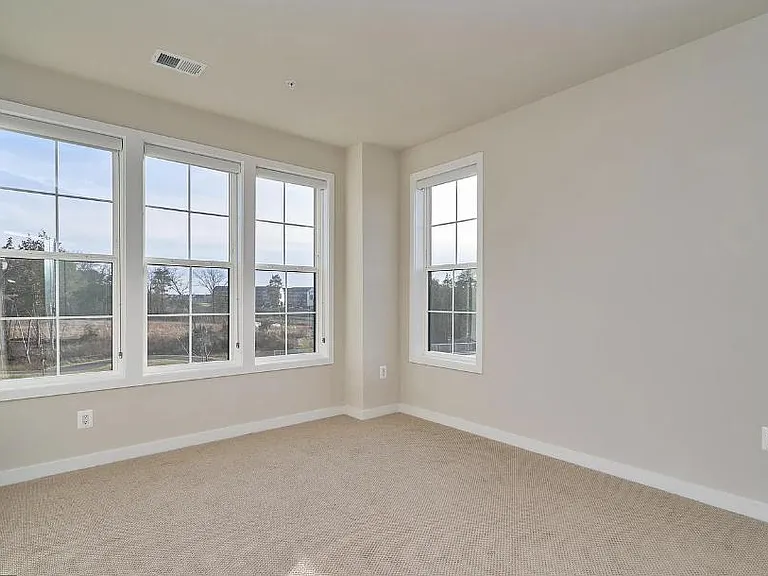 43522 Centergate Dr — Photo 15