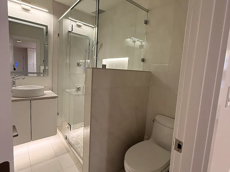 20214 NE 18th Pl — Photo 15