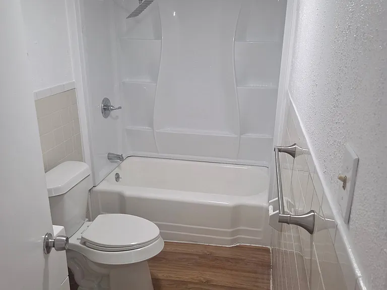 22115 Springbrook Ave — Photo 12