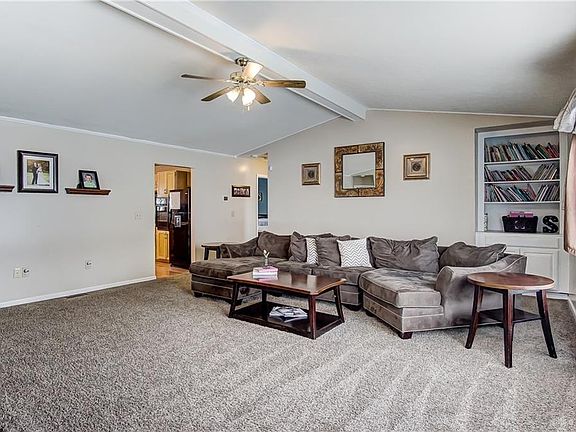 4th image of 8 Summerfield Dr