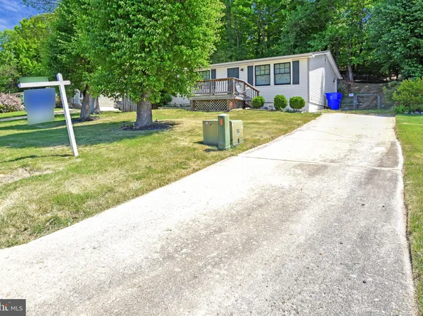 6989 Heather Dr, Bryans Road, MD 20616