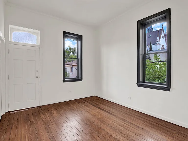 307 E Liberty St — Photo 27