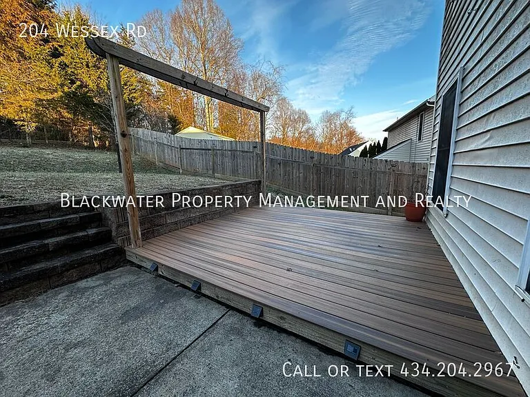 204 Wessex Rd — Photo 21